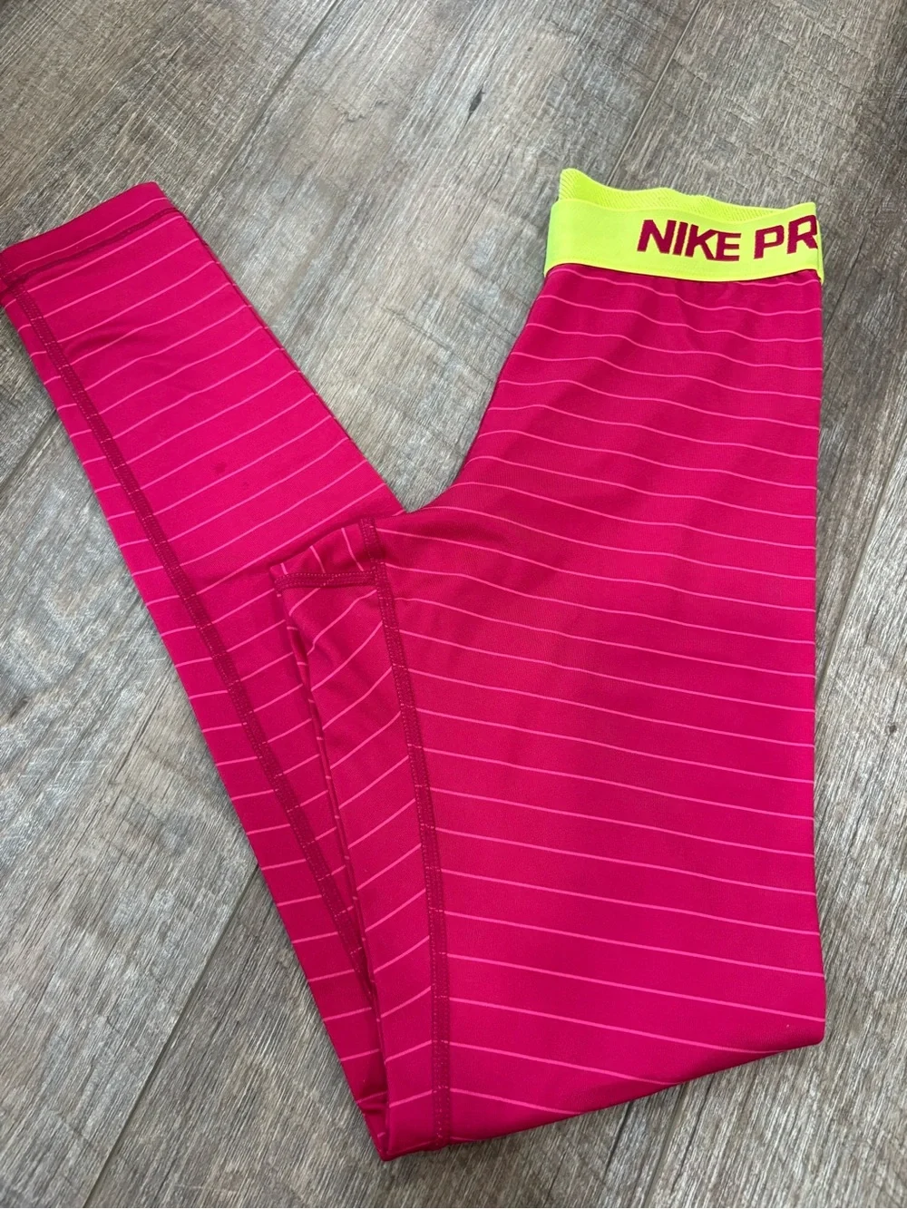 Nike stretchy pro